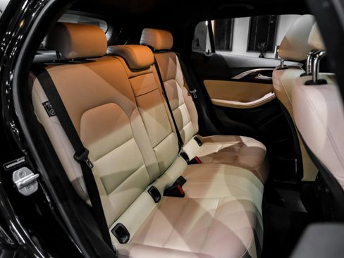 Used 2018 INFINITI QX30 Premium w/ Technology Package image 34