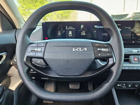 Certified 2025 Kia K4 LXS image 21