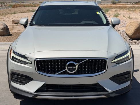 Used 2020 Volvo V60 T5 Cross Country AWD/4WD image 5