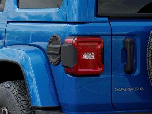 New 2026 Jeep Wrangler Unlimited Sahara AWD/4WD image 37