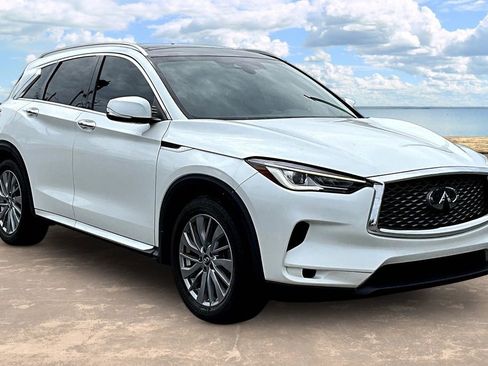 Used 2023 INFINITI QX50 Luxe FWD image 3