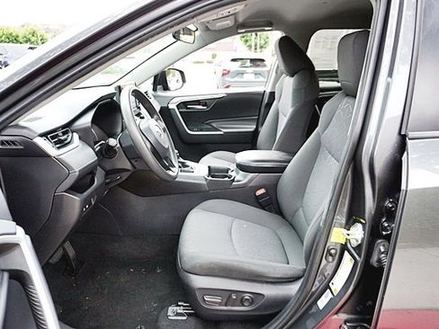 Used 2021 Toyota RAV4 XLE image 14