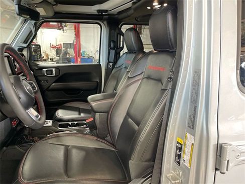 Certified 2023 Jeep Gladiator Rubicon w/ Cold Weather Group image 11