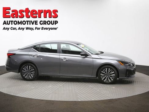 Used 2024 Nissan Altima 2.5 SV image 45
