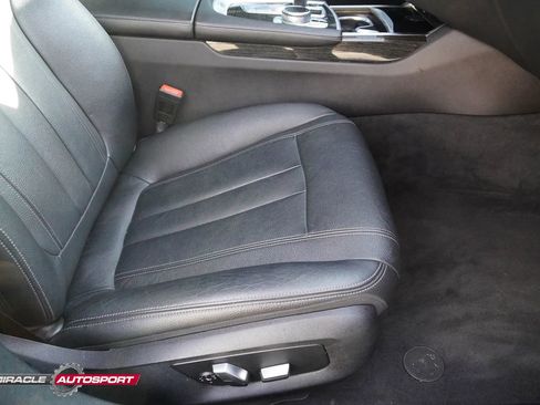 Used 2018 BMW 740i image 28