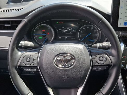Used 2023 Toyota Venza Nightshade AWD/4WD image 19