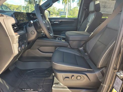 New 2026 Chevrolet Suburban Premier w/ Sun And Tow Package image 27