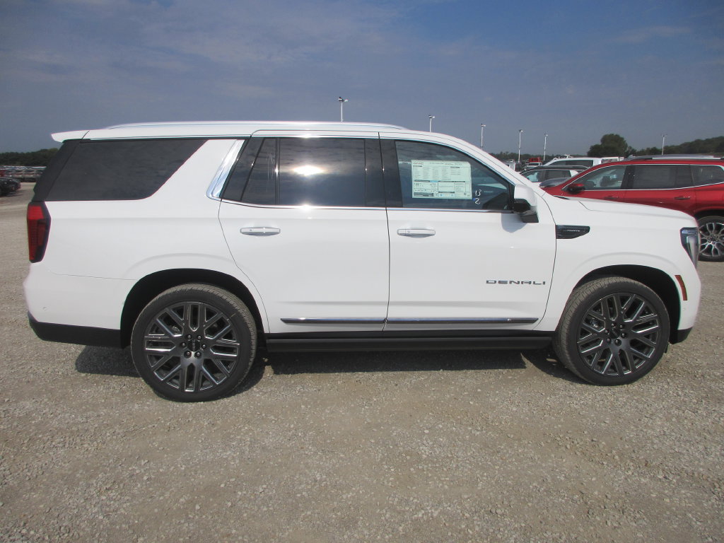 New 2027 GMC Yukon Denali Ultimate AWD/4WD image 3