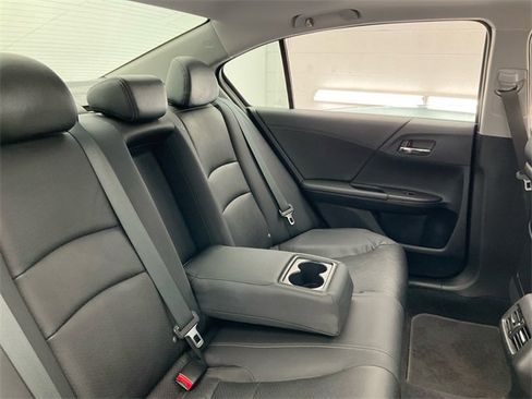 Used 2013 Honda Accord Touring image 27