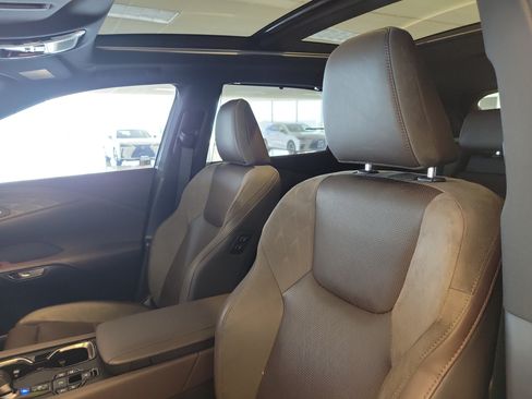 Certified 2025 Lexus RX 450h AWD w/ Convenience Package image 23