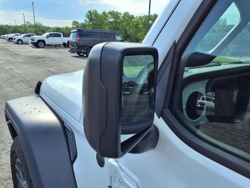Used 2024 Jeep Wrangler Unlimited Sport AWD/4WD image 16
