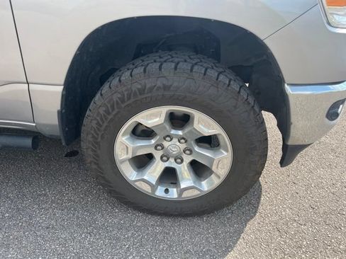 Used 2019 RAM 1500 Big Horn AWD/4WD image 17