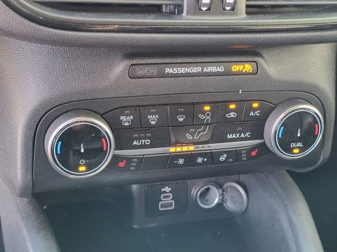 Used 2024 Ford Escape ST-Line image 23