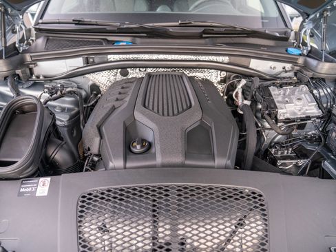 New 2026 Porsche Macan image 30