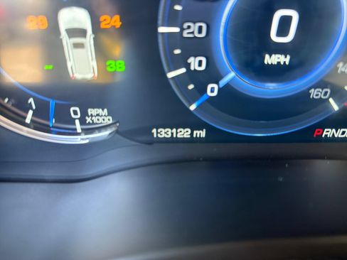 Used 2020 Cadillac Escalade ESV Luxury AWD/4WD image 19
