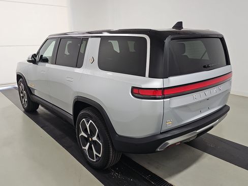 Used 2024 Rivian R1S Adventure AWD/4WD image 3