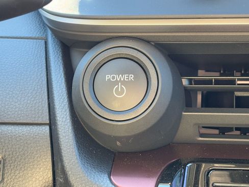 Used 2026 Toyota Prius Plug-In Hybrid image 24