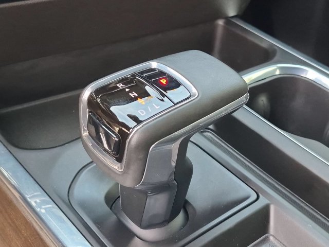 Used 2024 Chevrolet Silverado 1500 High Country AWD/4WD image 15