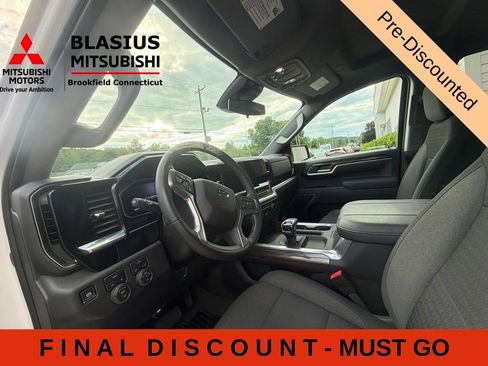 Used 2025 Chevrolet Silverado 1500 RST AWD/4WD image 28