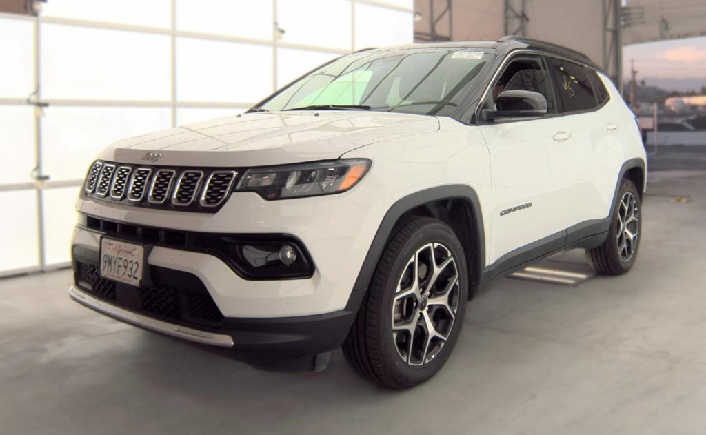 Used 2025 Jeep Compass Limited AWD/4WD image 10