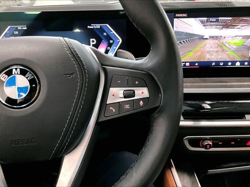 Used 2024 BMW X5 xDrive40i w/ Premium Package image 21