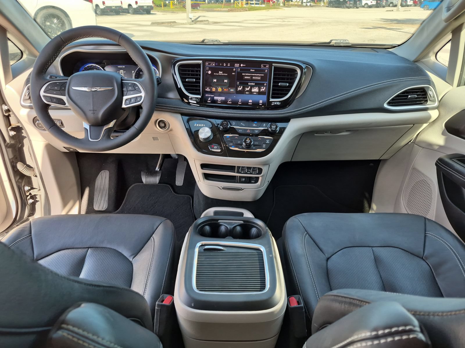 Used 2022 Chrysler Pacifica Touring-L FWD image 31