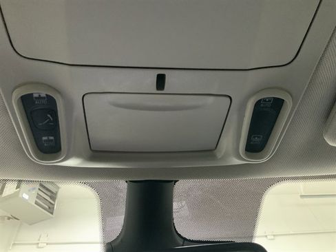 Used 2023 Chrysler Pacifica Limited image 41