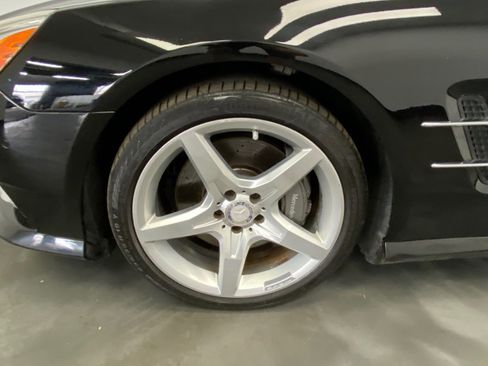 Used 2014 Mercedes-Benz SL 550 image 28