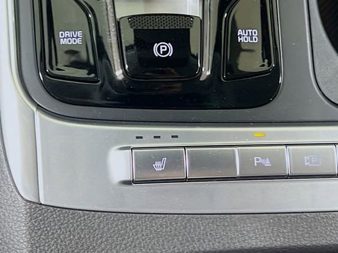 New 2026 Kia Carnival EX image 21