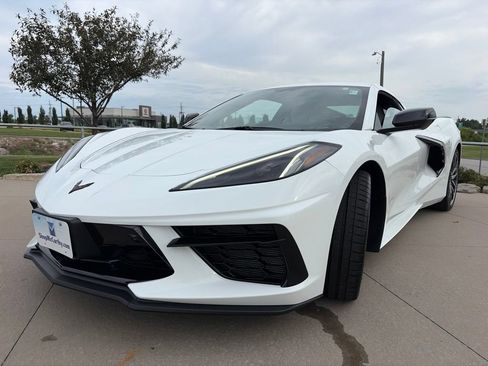 Used 2023 Chevrolet Corvette Stingray Preferred Cpe w/ Z51 Performance Package RWD image 4