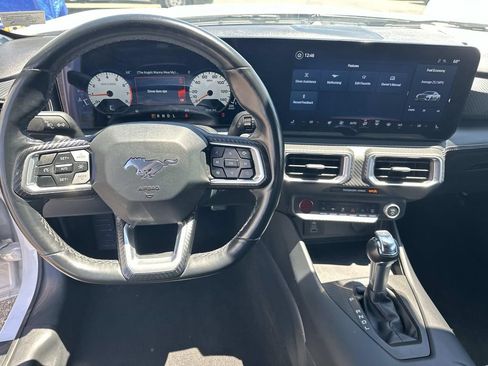 Used 2025 Ford Mustang Premium RWD image 18