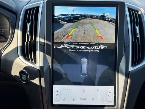 Used 2023 Ford Edge ST-Line image 24
