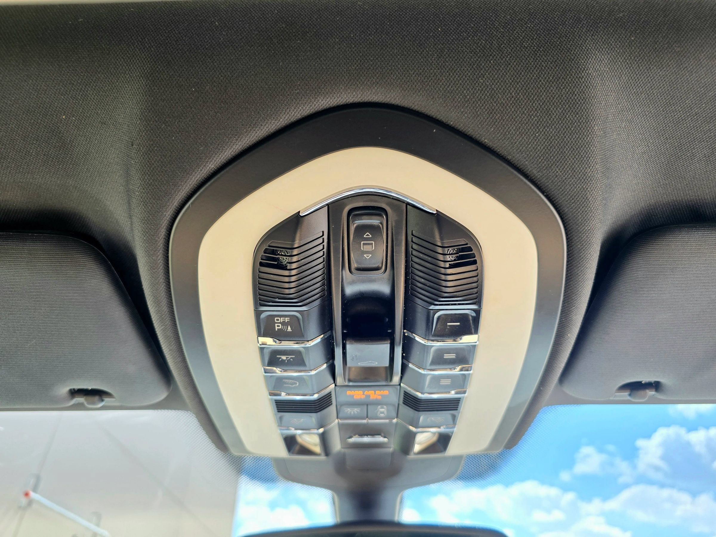 Used 2014 Porsche Cayenne Platinum Edition AWD/4WD image 41