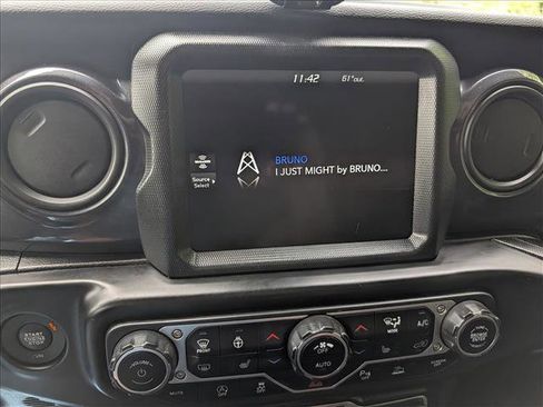 Used 2022 Jeep Wrangler Unlimited Sport AWD/4WD image 35