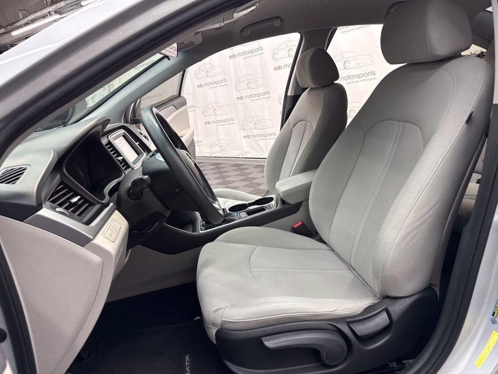 Used 2018 Hyundai Sonata SE FWD image 11