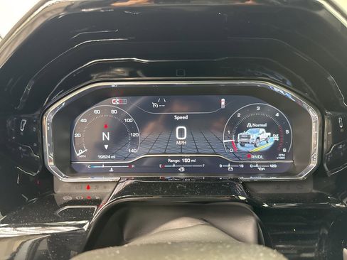 Used 2024 GMC Sierra 2500 SLE w/ SLE Convenience Package image 14