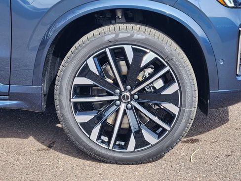 New 2026 Volvo XC90 T8 Plus w/ Protection Package Premier AWD/4WD image 30
