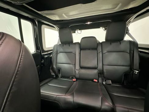 Used 2024 Jeep Wrangler Unlimited Rubicon AWD/4WD image 25
