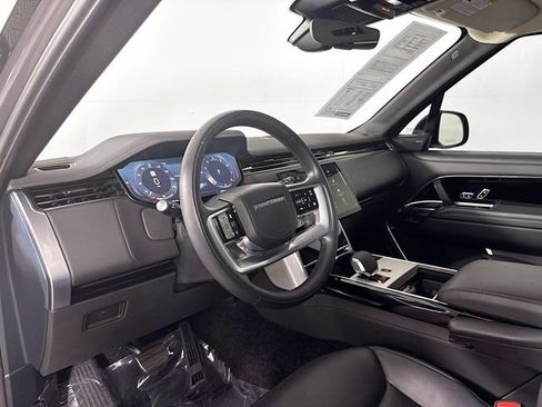 Certified 2025 Land Rover Range Rover Long Wheelbase SE AWD/4WD image 9