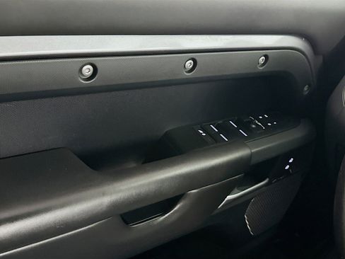Used 2024 Land Rover Defender 110 X AWD/4WD image 14