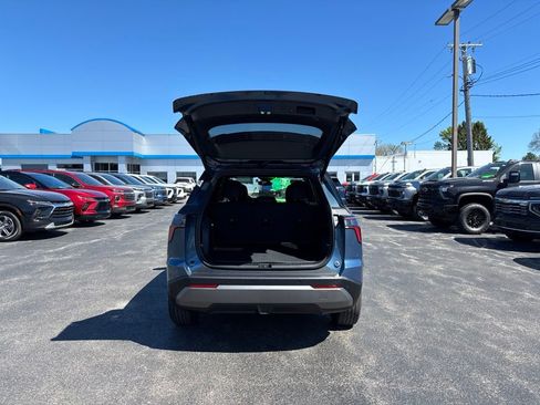 New 2026 Chevrolet Equinox LT w/ Convenience Package II FWD image 6