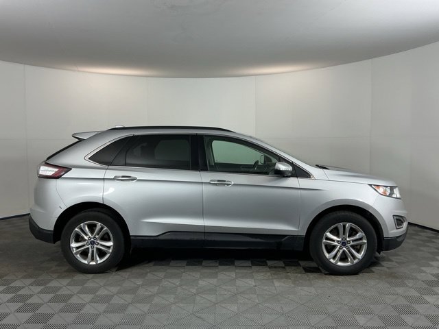 Used 2017 Ford Edge SEL w/ Equipment Group 201A AWD/4WD image 4