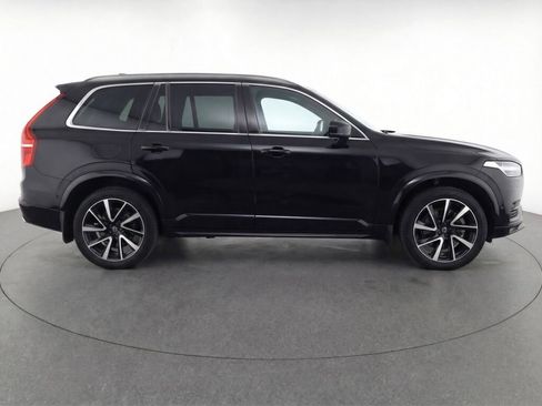 Used 2022 Volvo XC90 T6 Momentum w/ Advanced Package image 8
