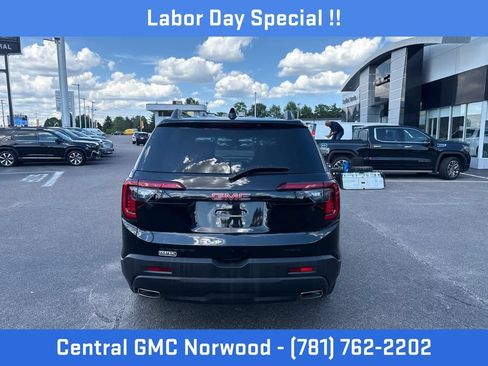 Certified 2023 GMC Acadia SLT w/ Elevation Edition AWD/4WD image 4