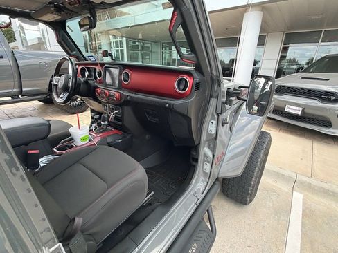 Used 2020 Jeep Wrangler Unlimited Rubicon AWD/4WD image 19