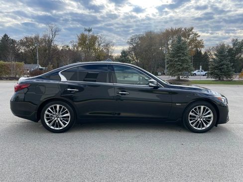 Used 2018 INFINITI Q50 Luxe w/ Essential Package (3.0T Luxe) image 4