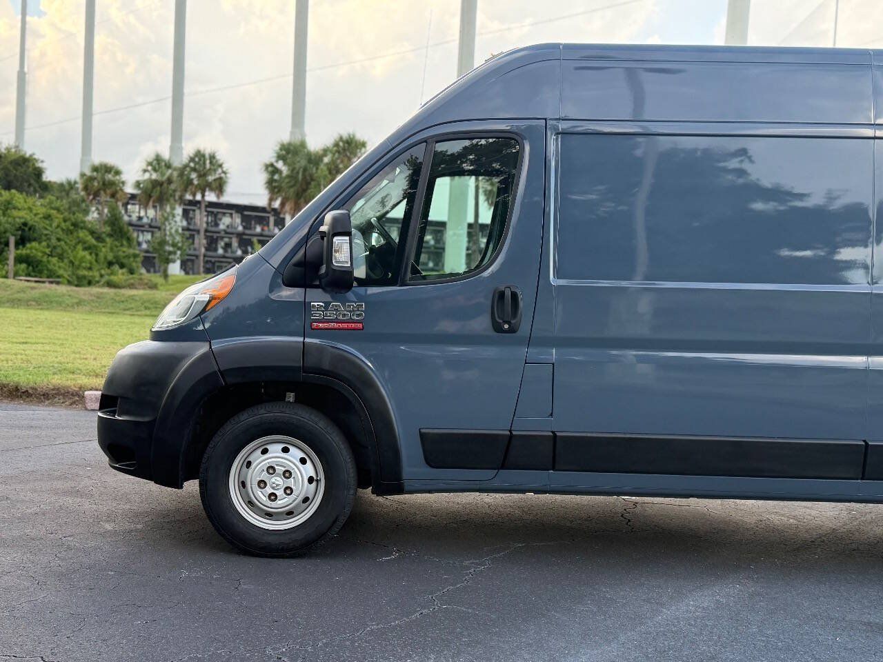 Used 2020 RAM ProMaster 3500 FWD image 4