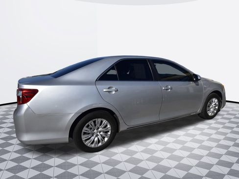 Used 2012 Toyota Camry LE w/ Preferred Accessory Pkg image 5