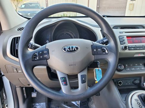 Used 2016 Kia Sportage LX FWD image 38