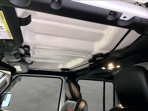 Used 2021 Jeep Wrangler Unlimited Rubicon image 21